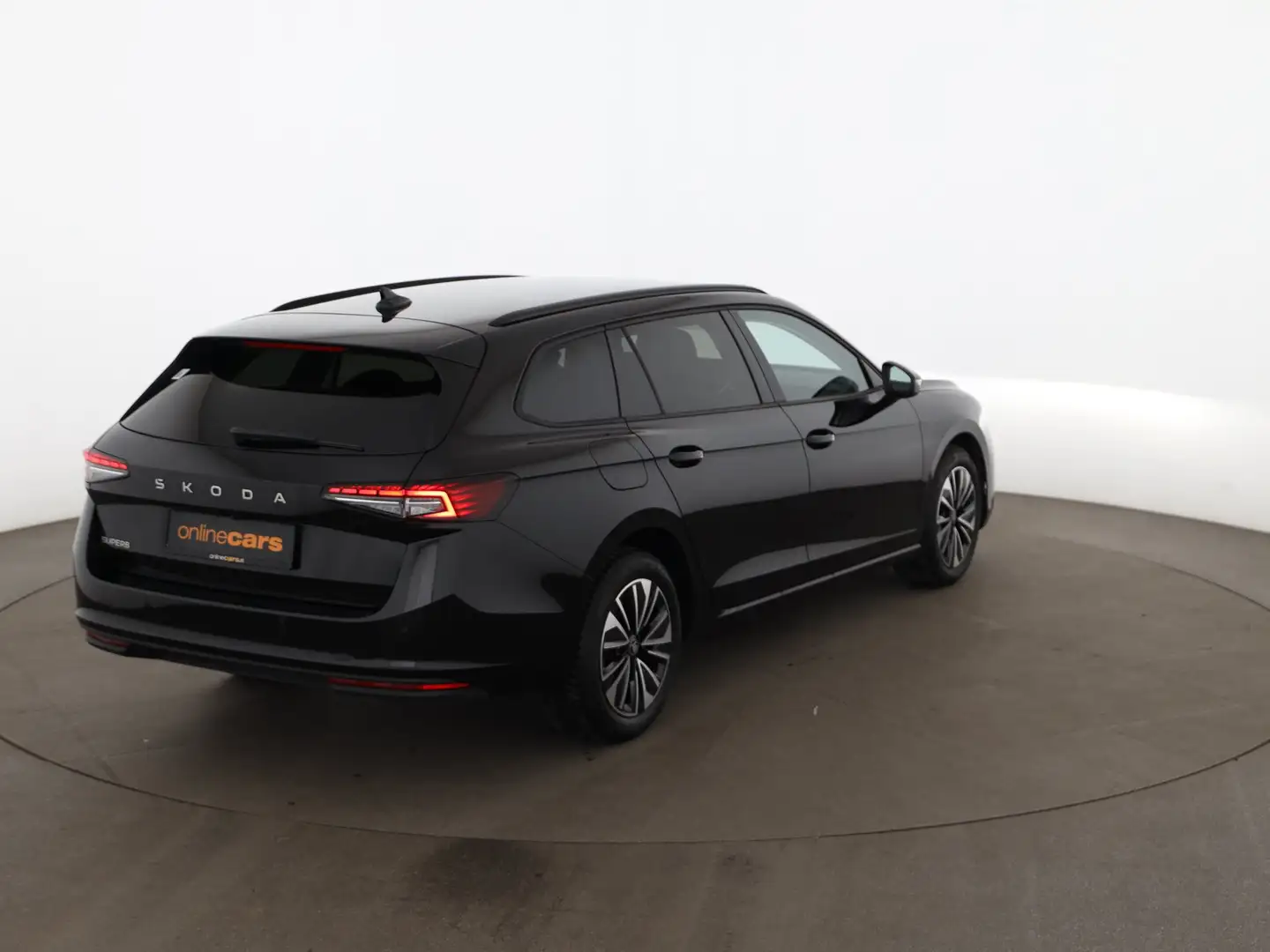 Skoda Superb Combi 2.0 TDI Selection Aut MATRIX AHK NAV Schwarz - 2