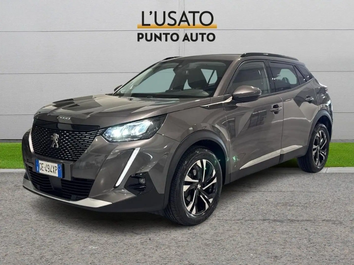 Peugeot 2008 BlueHDi 110 S&S Allure Pack Grijs - 1