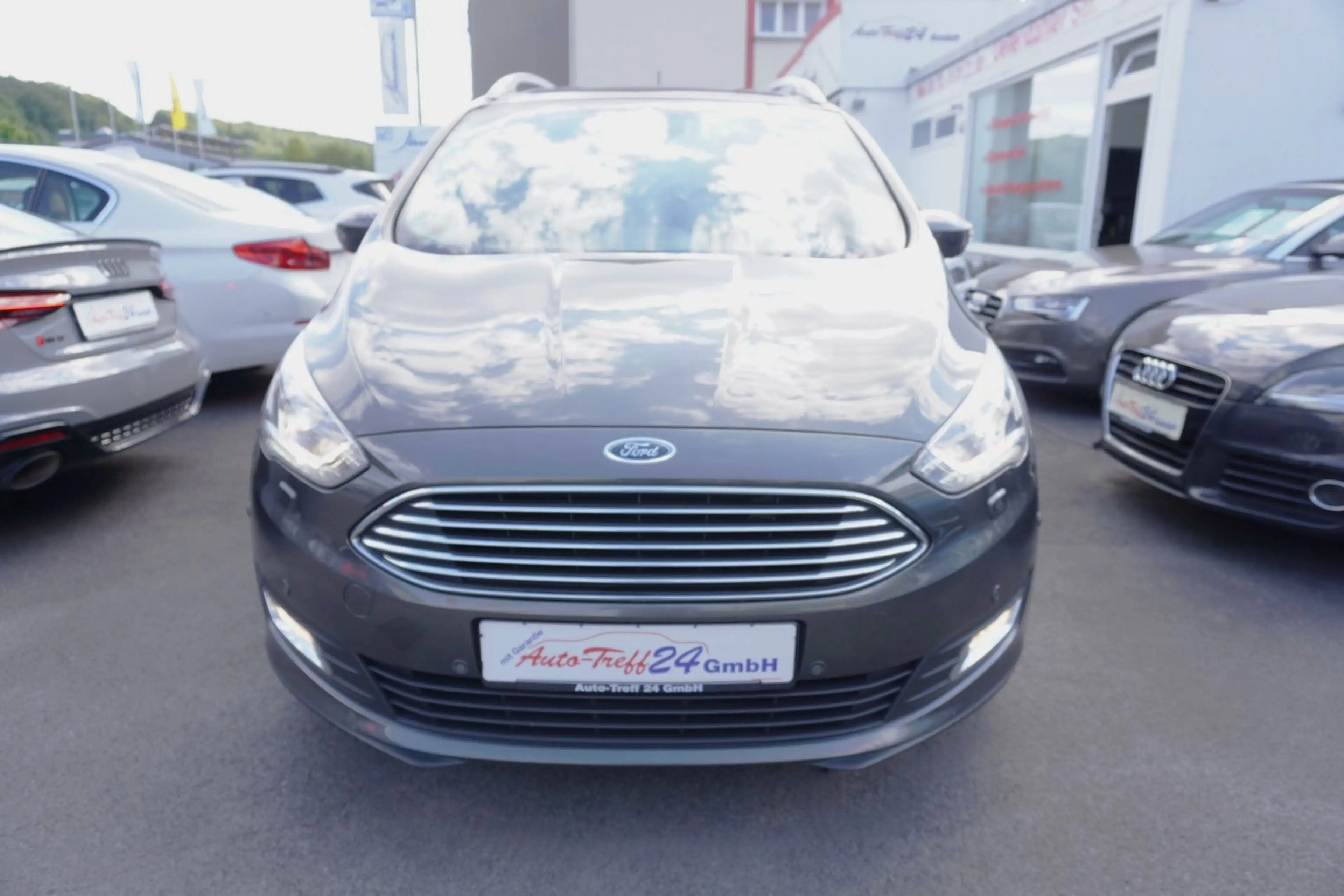Ford Grand C-Max Grand C-MAX Titanium*Autom.*Navi*Xenon*GARANTIE* — photo 2