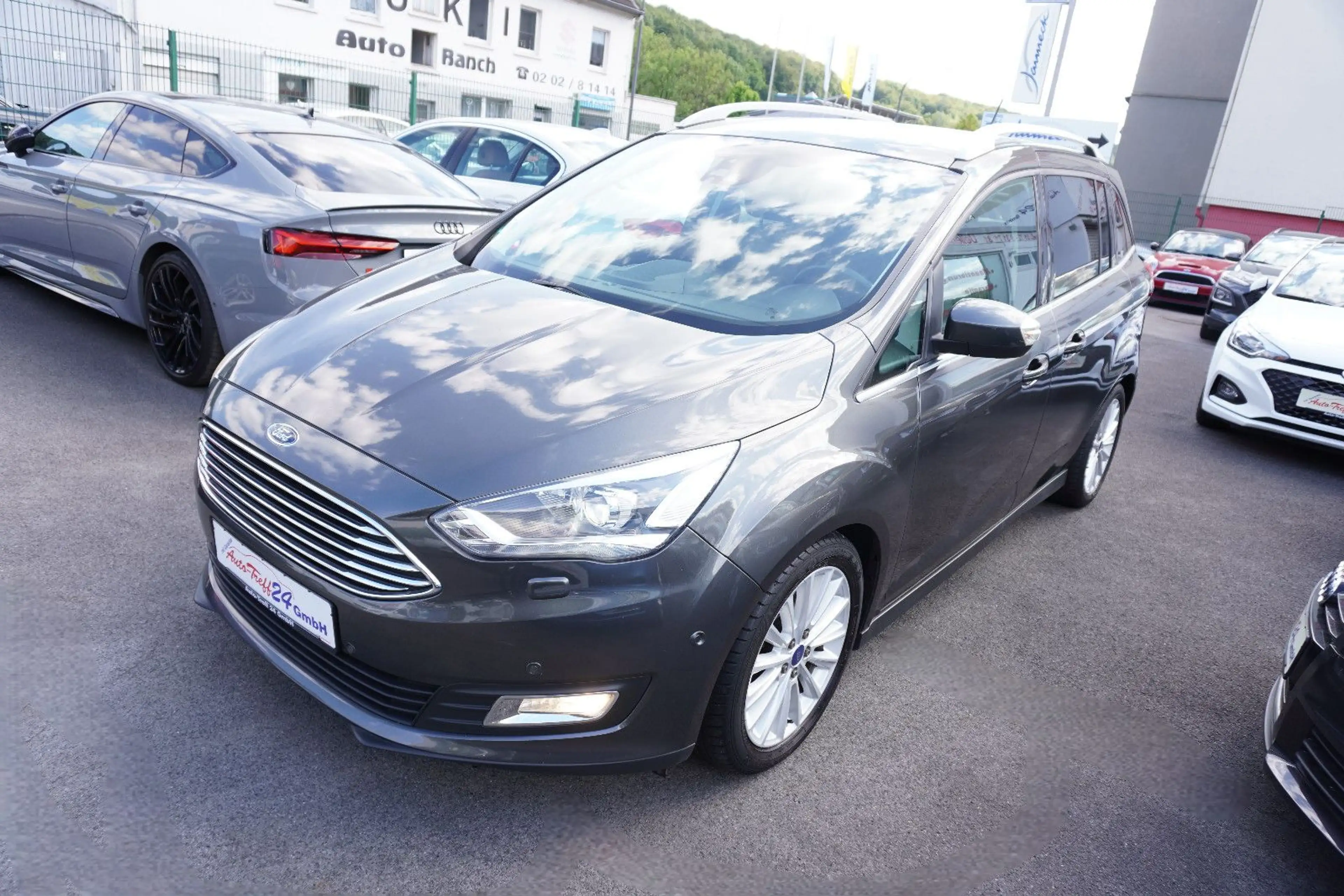 Ford Grand C-Max Grand C-MAX Titanium*Autom.*Navi*Xenon*GARANTIE* — photo 4