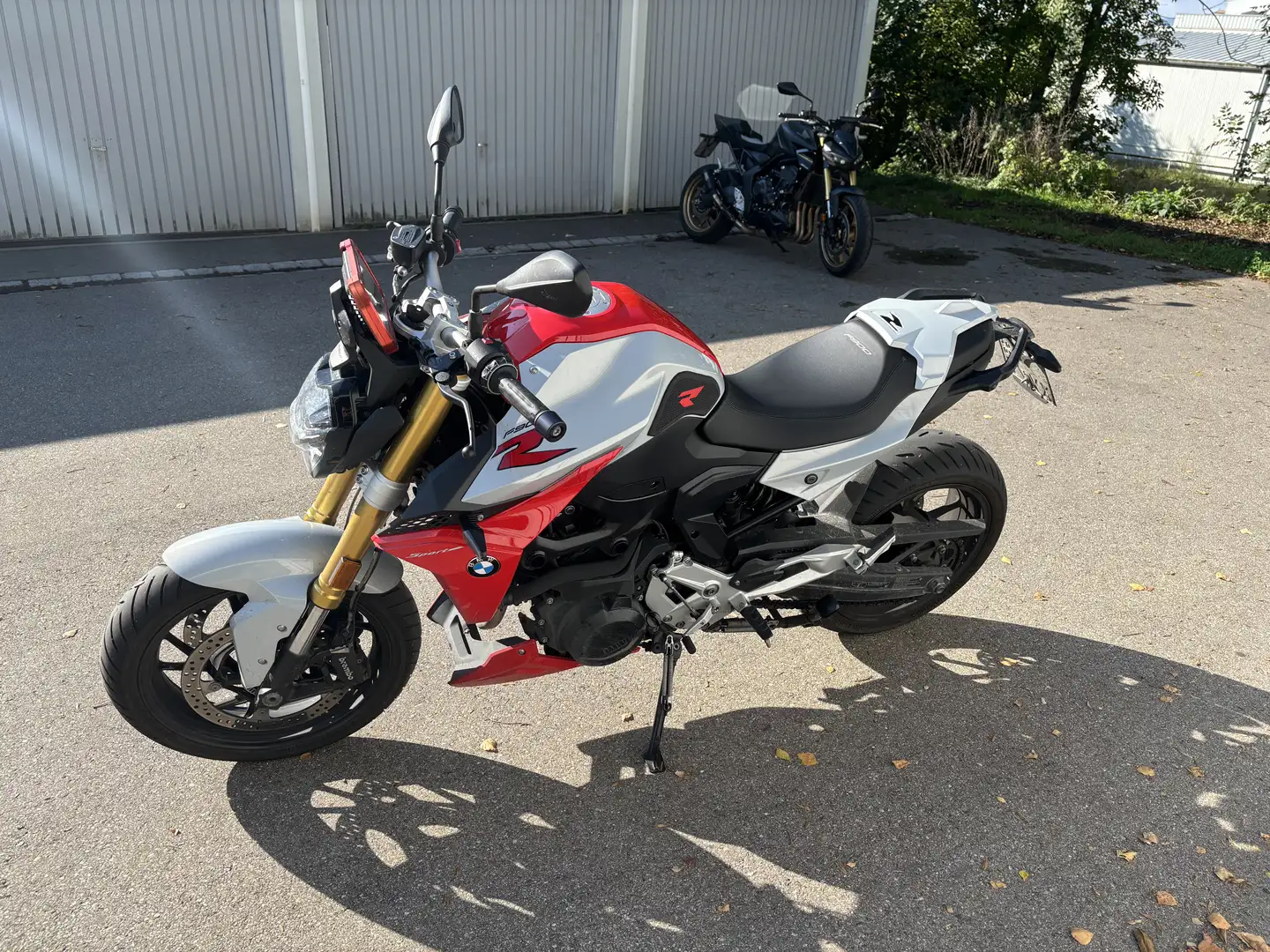 BMW F 900 R Silver - 1