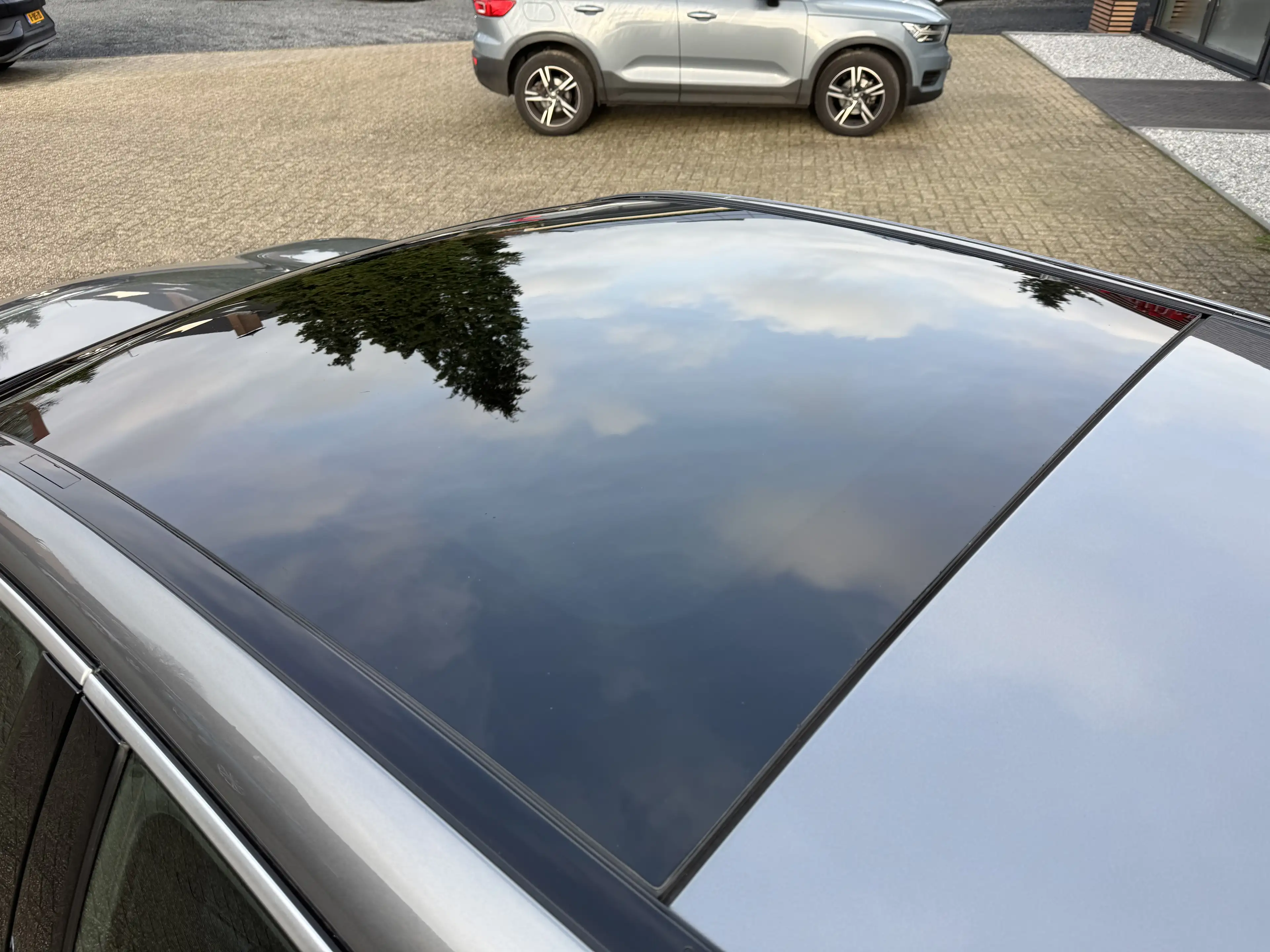 Infiniti Q30 1.6t 115kW Luxe — photo 9