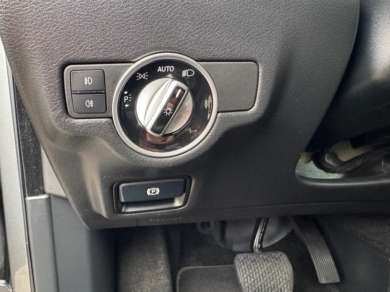 Infiniti Q30 1.6t 115kW Luxe — photo 14