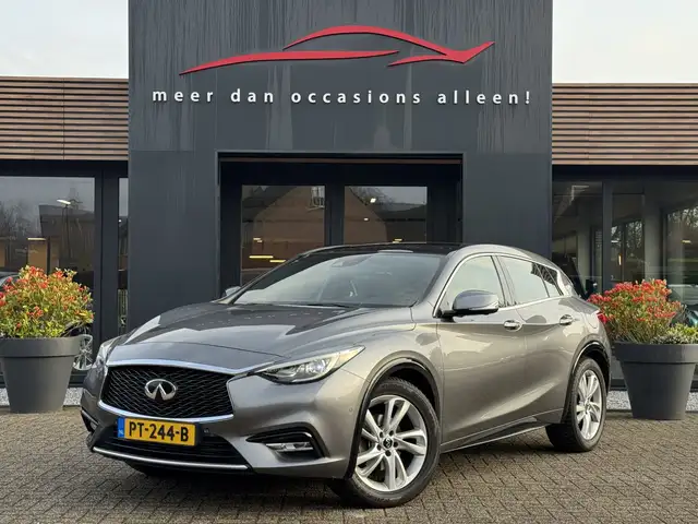 Infiniti Q30 1.6t 156 PK Luxe Nieuwstaat!