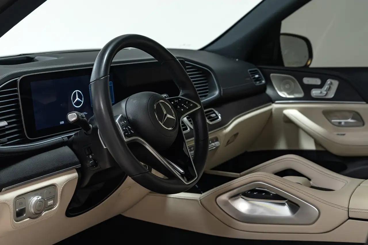 Mercedes-Benz GLE снимка Mercedes-Benz GLE