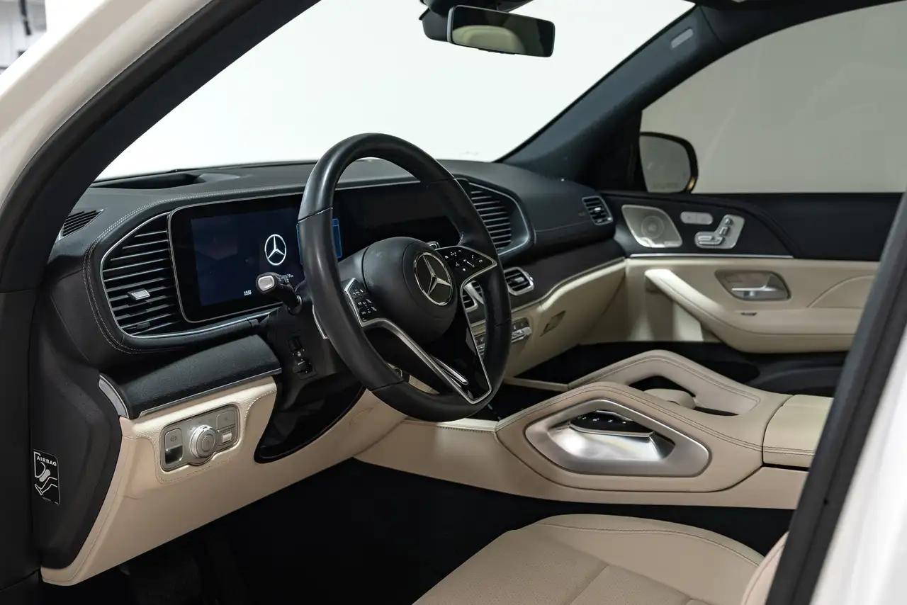 Mercedes-Benz GLE снимка Mercedes-Benz GLE