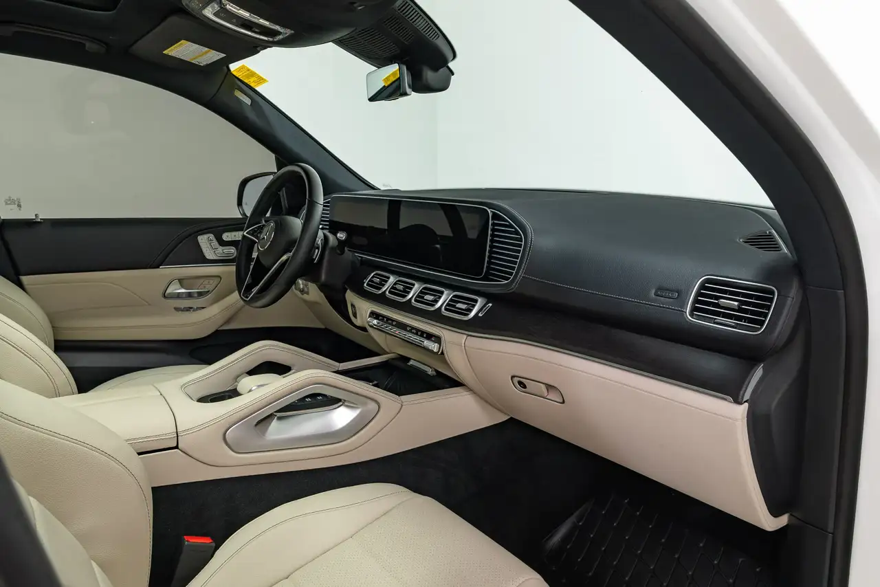 Mercedes-Benz GLE снимка Mercedes-Benz GLE