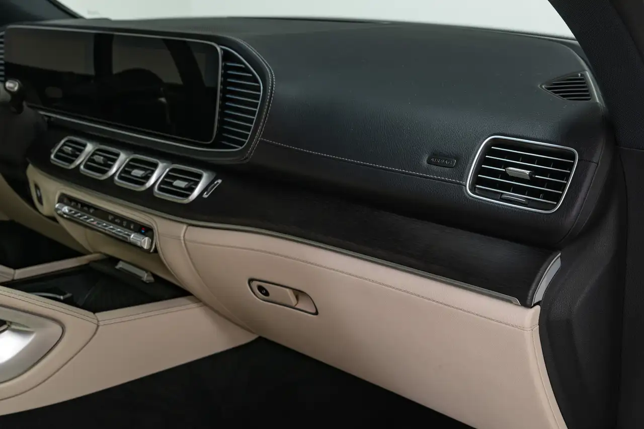 Mercedes-Benz GLE снимка Mercedes-Benz GLE