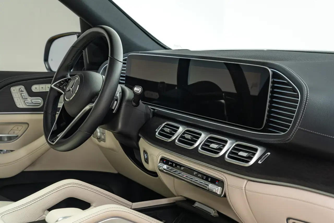 Mercedes-Benz GLE снимка Mercedes-Benz GLE