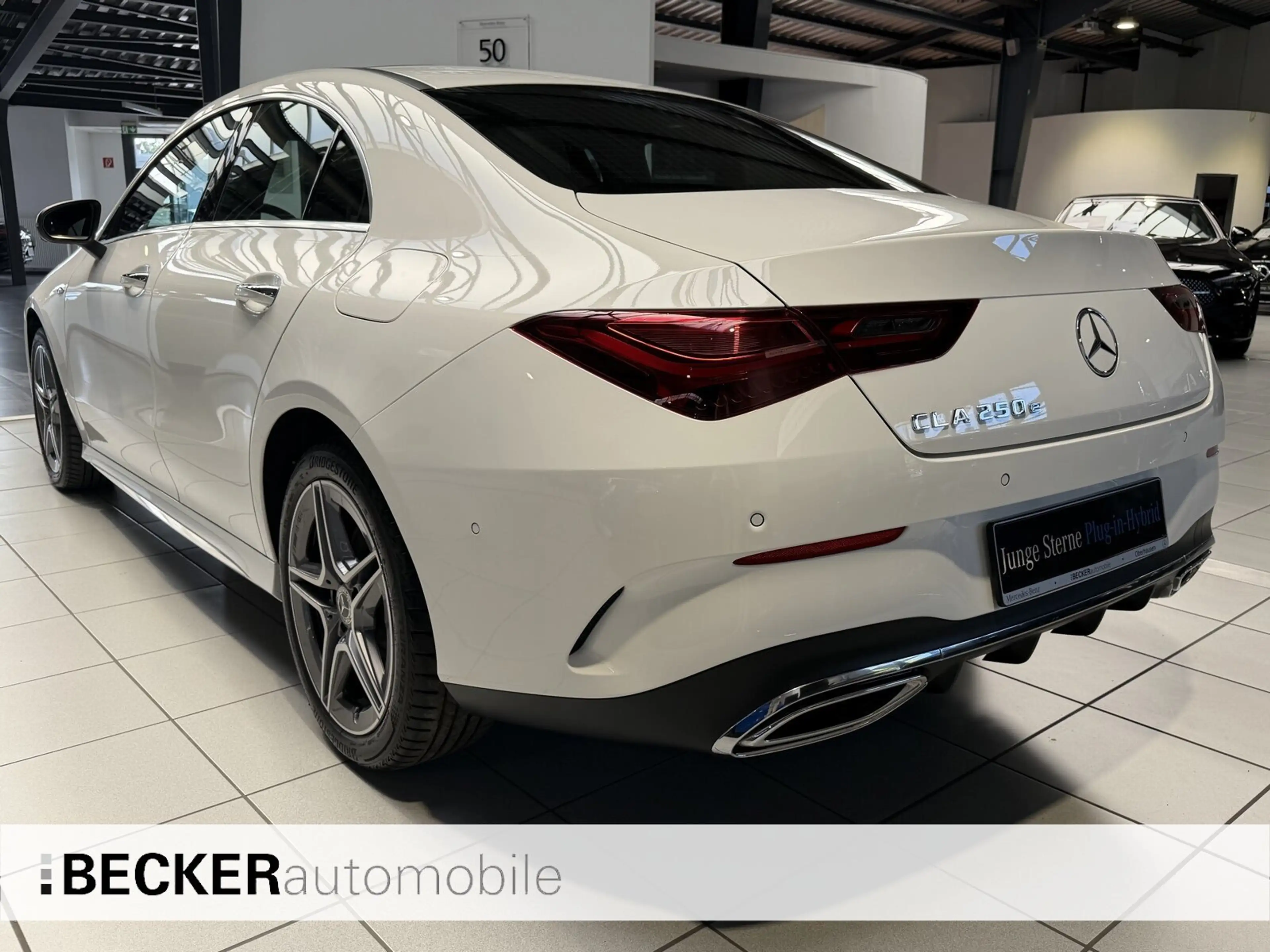 Mercedes-Benz CLA 250 CLA 250 e Coupè AMG PANO 360° AHK FAHRASSISTENZ — photo 8