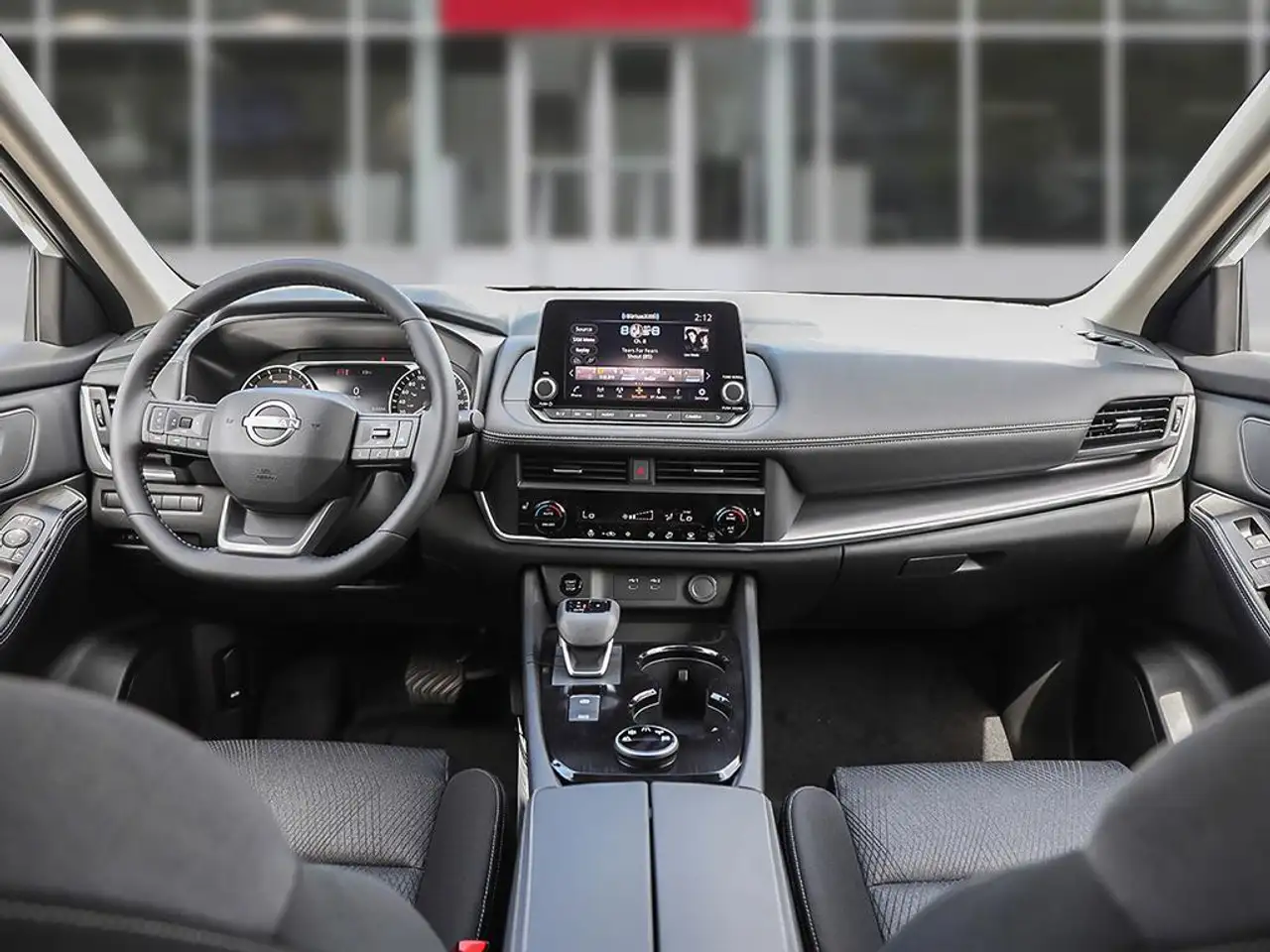 Nissan Rogue снимка Nissan Rogue