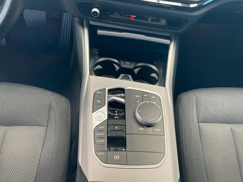 BMW 318 — photo 11