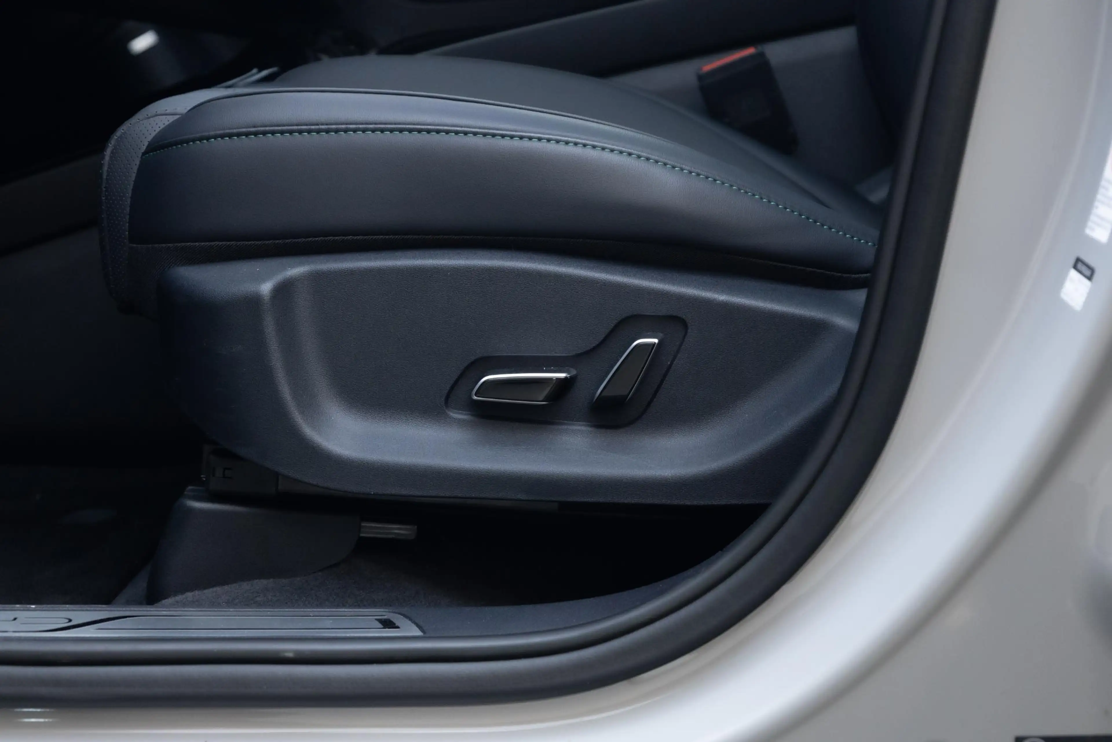 BYD Seal U 1.5 DM-i FWD Comfort | 26,6 kWh | 125km WLTP | — photo 6
