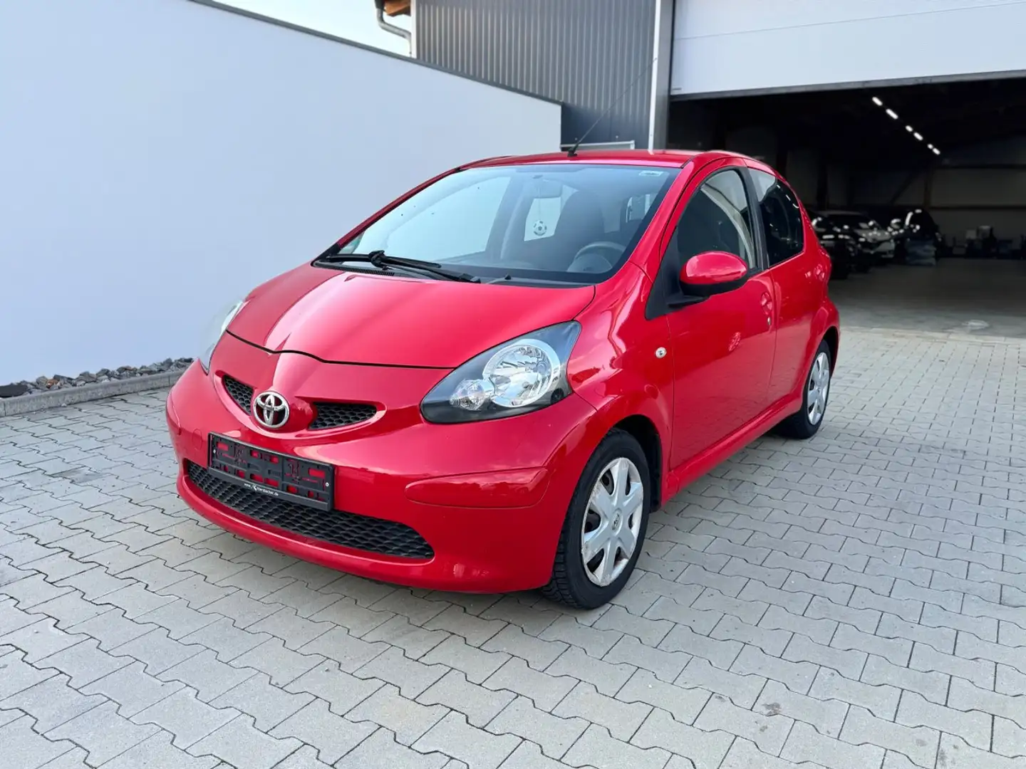 Toyota Aygo AYGO Cool/KLIMA/2.HAND/HU06/27 Rot - 1