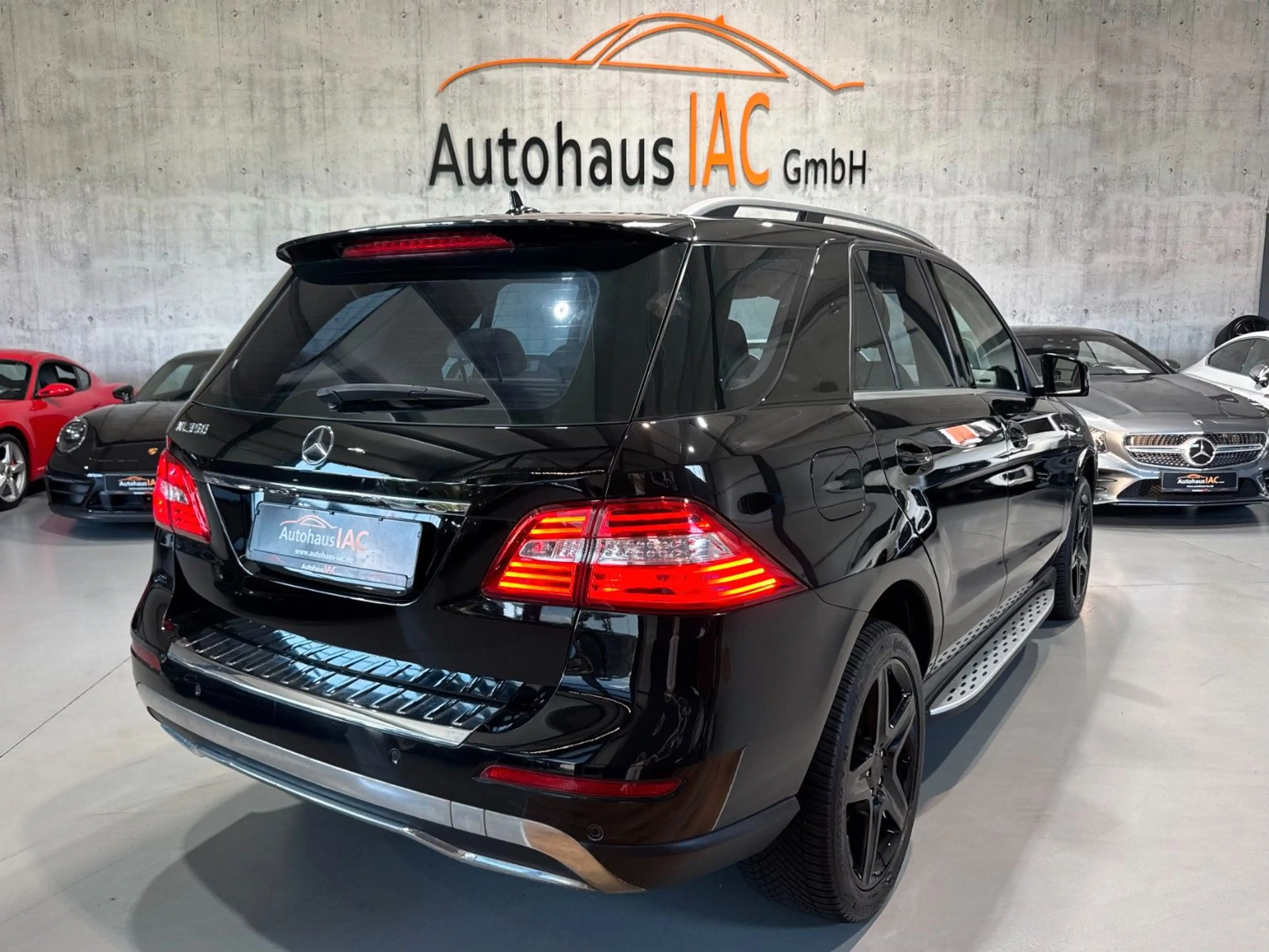 Mercedes-Benz ML 350 BlueEfficiency/PANO/360GRAD/NAVI/ — photo 2
