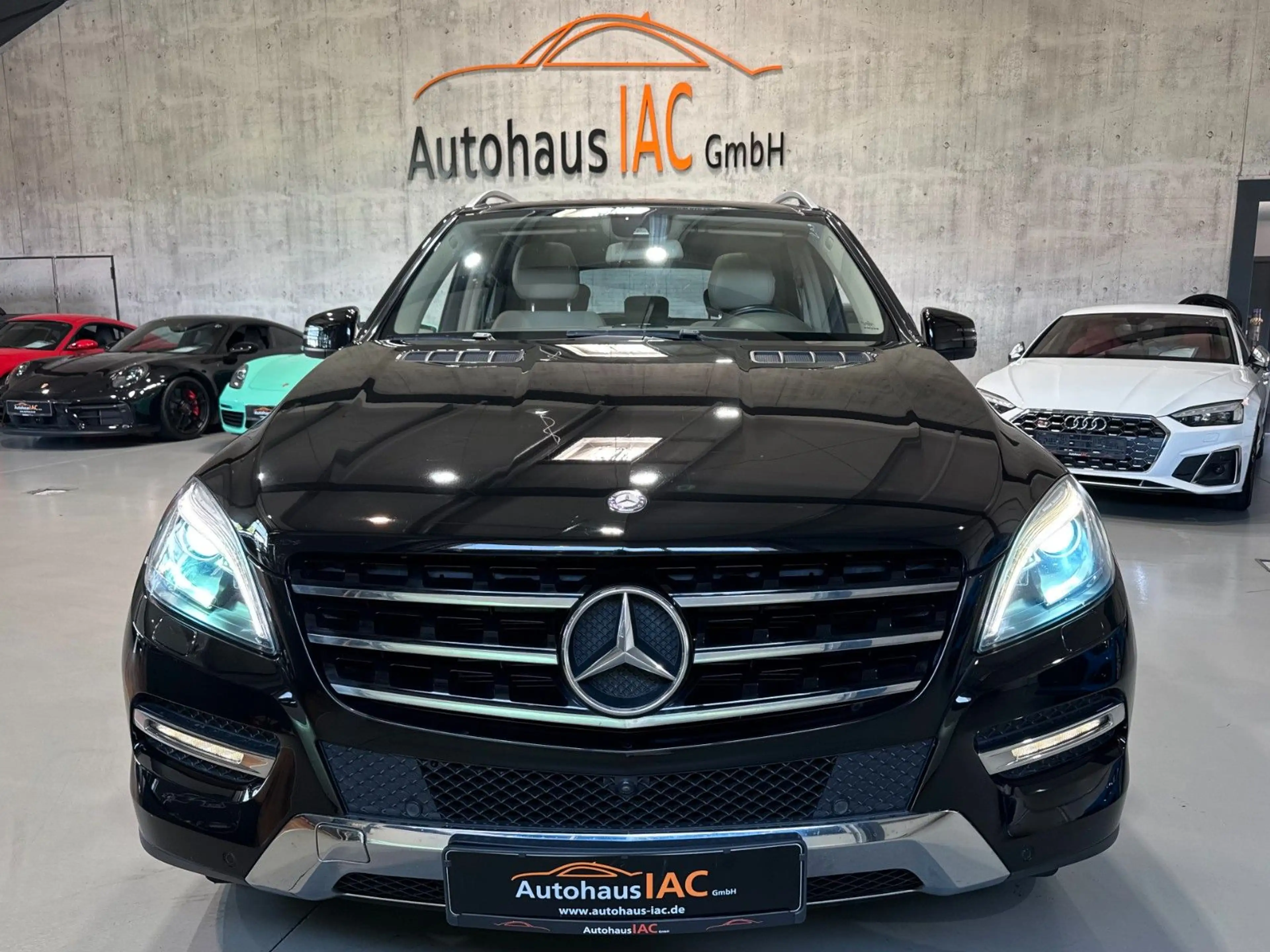 Mercedes-Benz ML 350 BlueEfficiency/PANO/360GRAD/NAVI/ — photo 3
