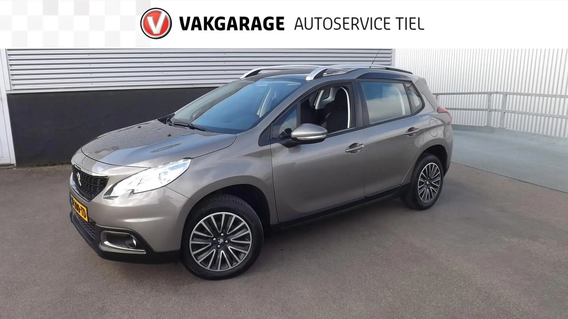 Peugeot 2008 1.2 PureTech Active Automaat, Panoramadak, Parkeer Gris - 1
