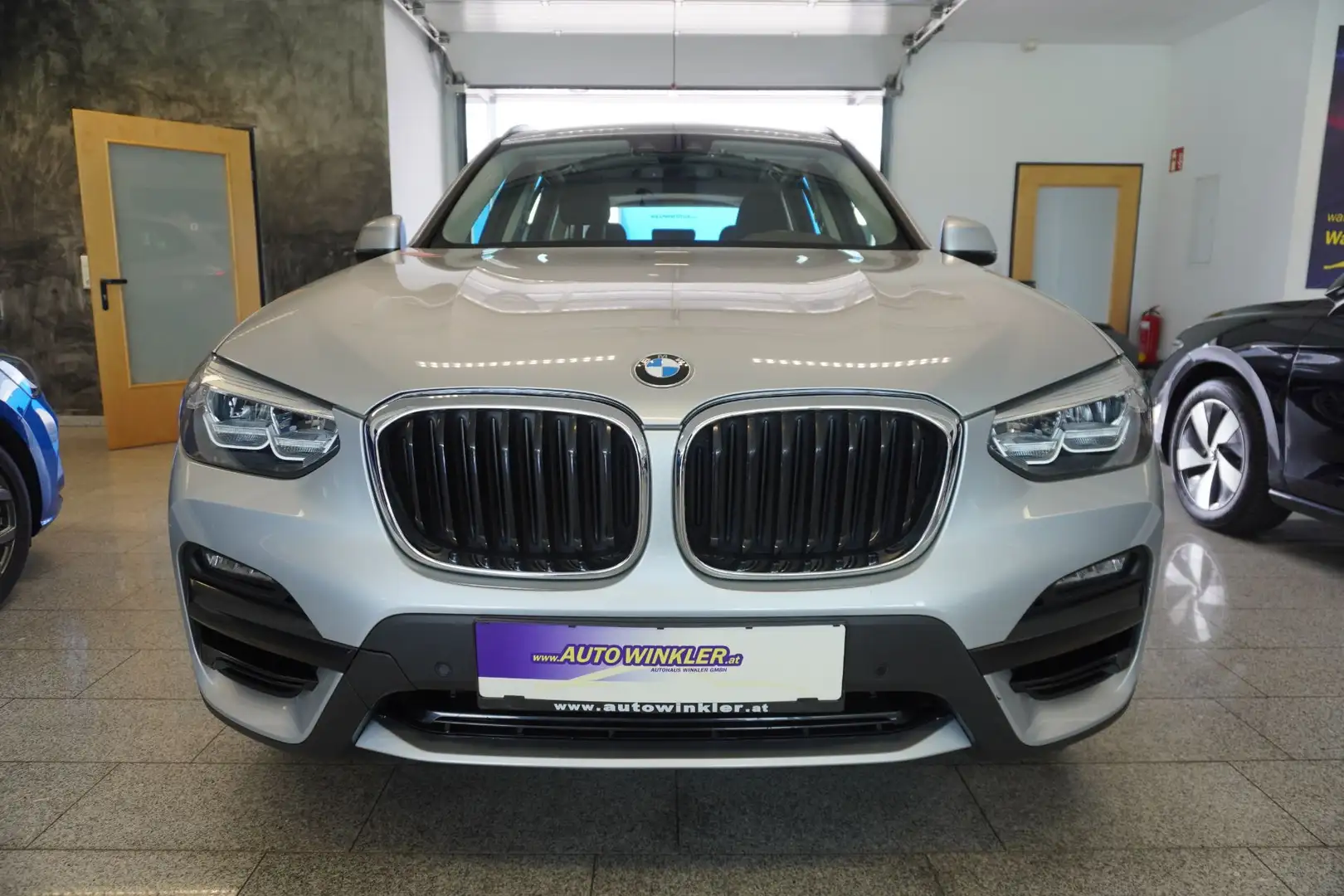 BMW X3 xDrive30e PHEV Aut. Navi/LED/PDC Silber - 2