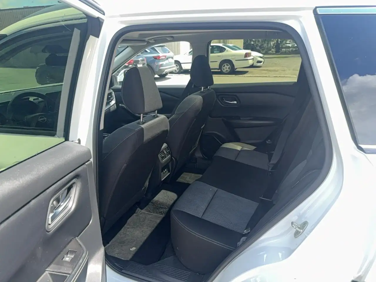 Nissan Rogue снимка Nissan Rogue