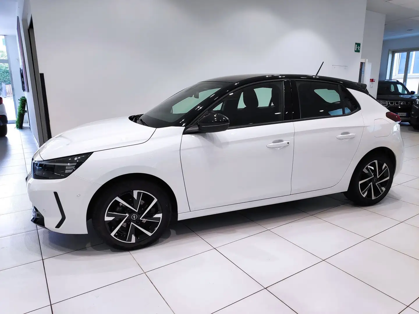 Opel Corsa 1.2 5 porte GS*FULL OPTIONAL* Weiß - 2