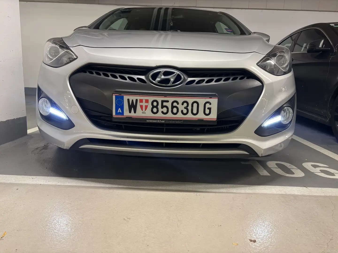 Hyundai i30 Coupe 1,4 CRDi Europe Silber - 2