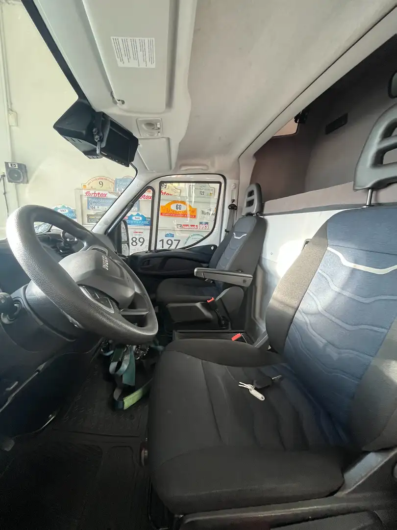 Iveco daily Weiß - 2