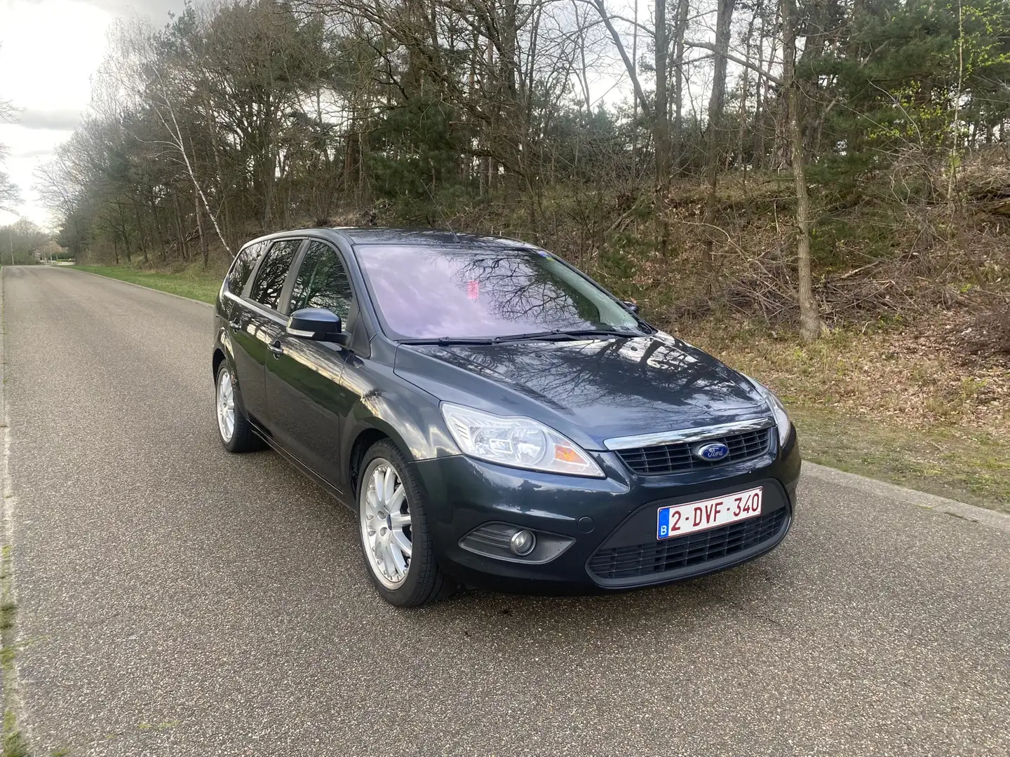 Ford Focus Turnier 1.6 TDCi DPF Econetic Zilver - 1