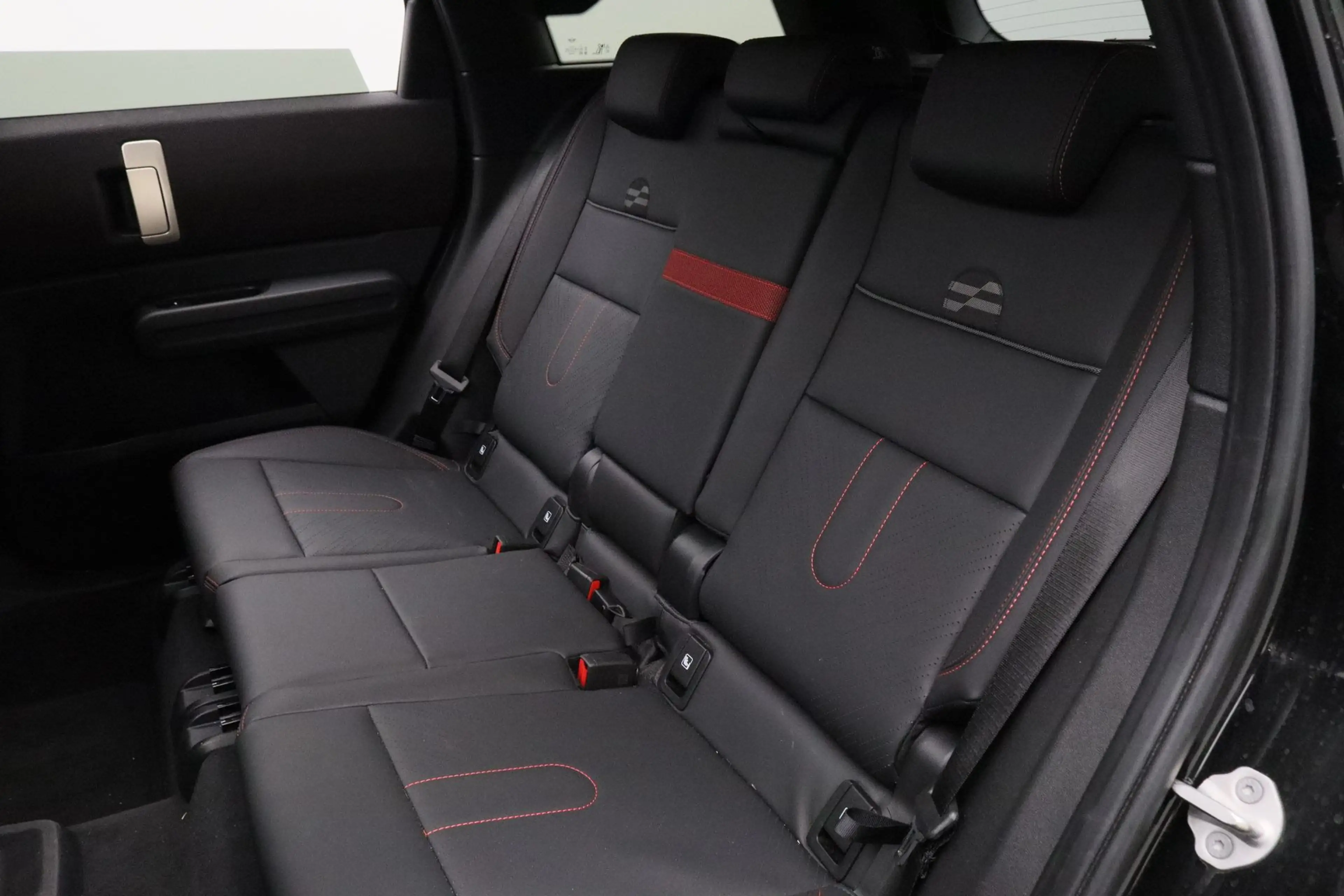 MINI John Cooper Works Countryman 2.0 S ALL4 JCW Trim | Pakket XL | Elektrische Vers — photo 15