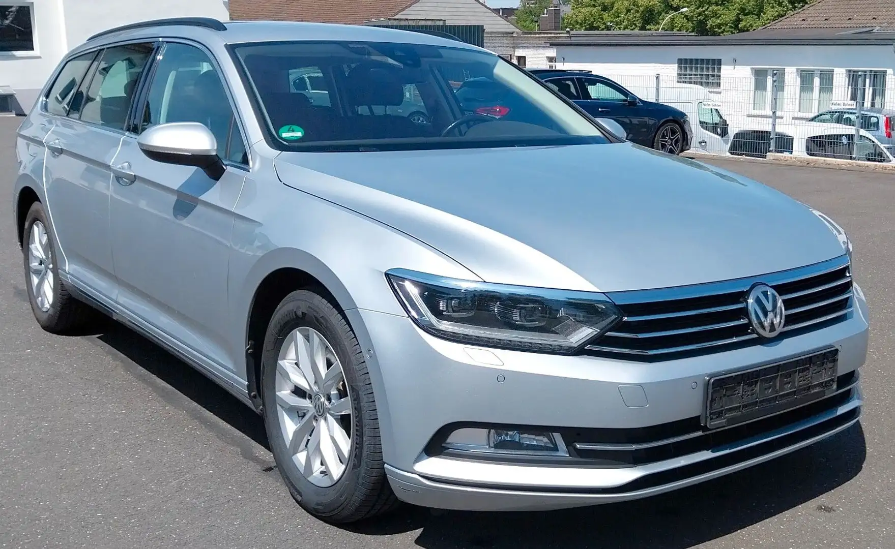 Volkswagen Passat Variant Comfortline BMT/Start-Stopp AHK 1.HD Scheckheft Silber - 1