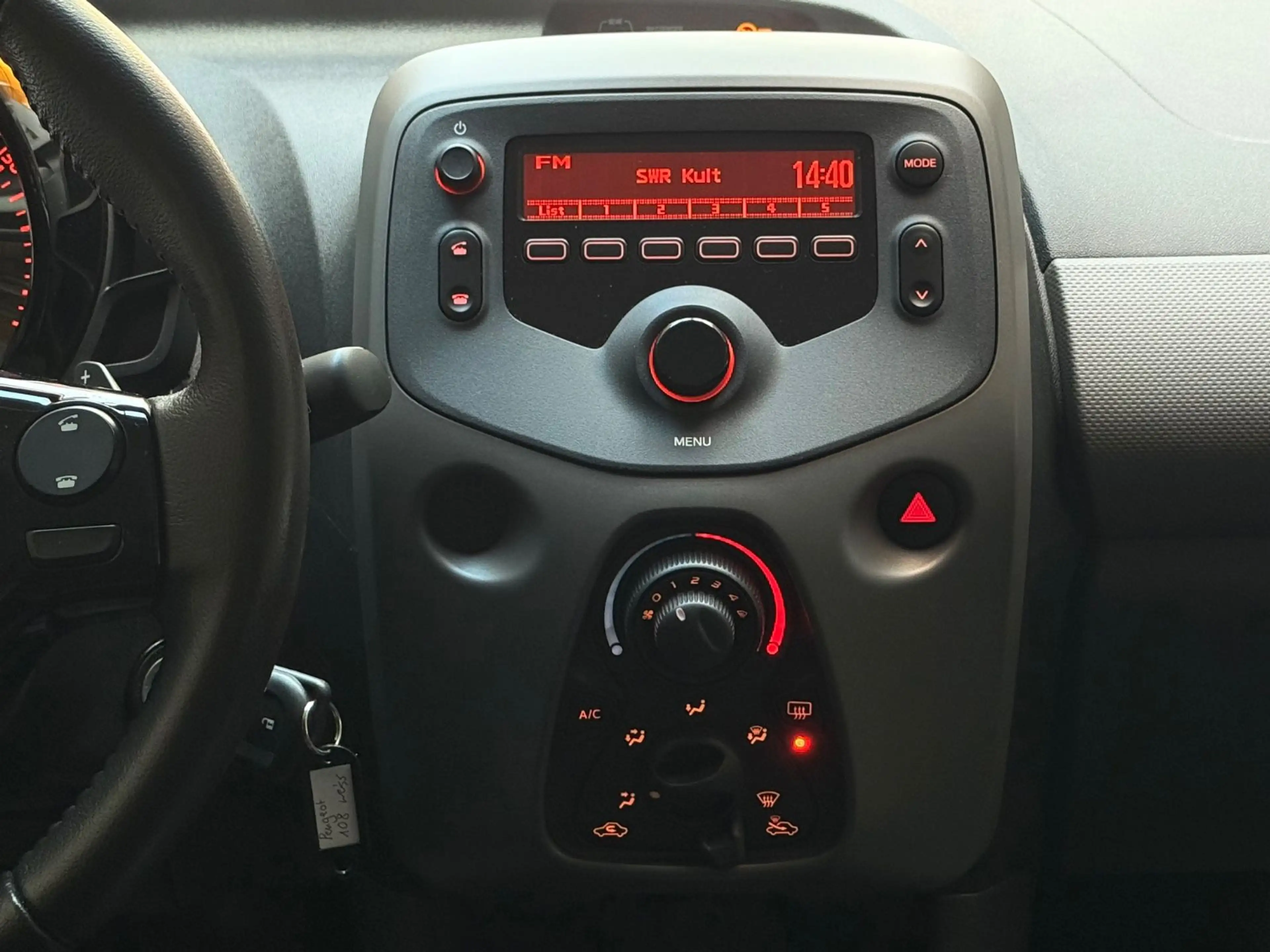 Peugeot 108 Active|Automatik|Klima|MFL|Bluetooth — photo 15