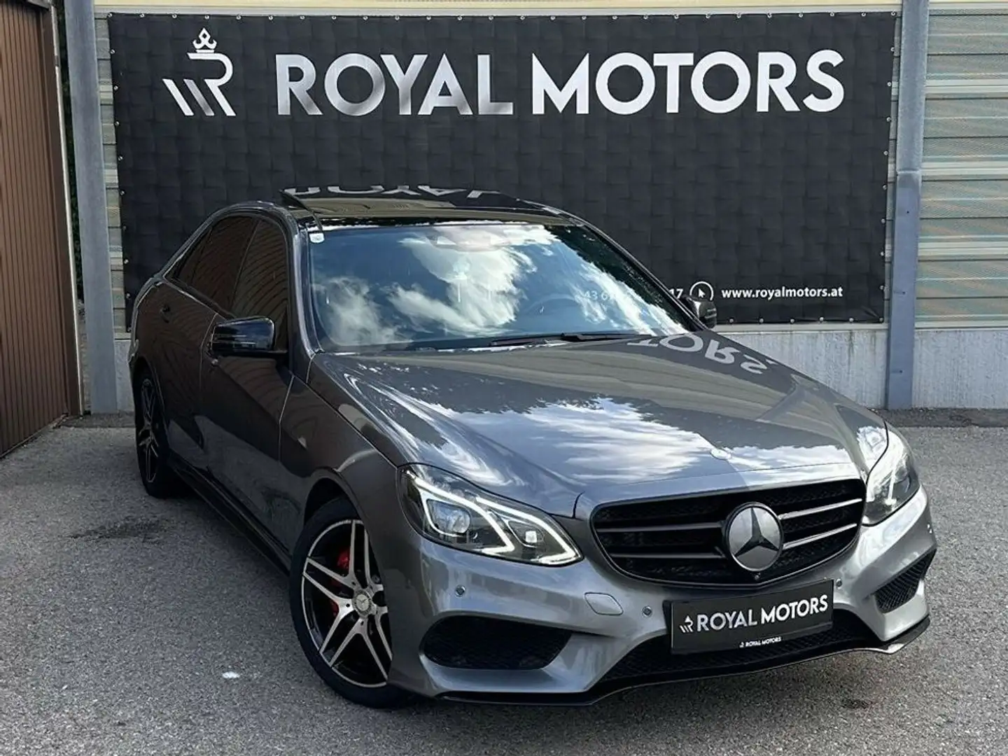 Mercedes-Benz E 350 4-Matic/AMG/VOLLAUSSTATTUNG Gris - 1