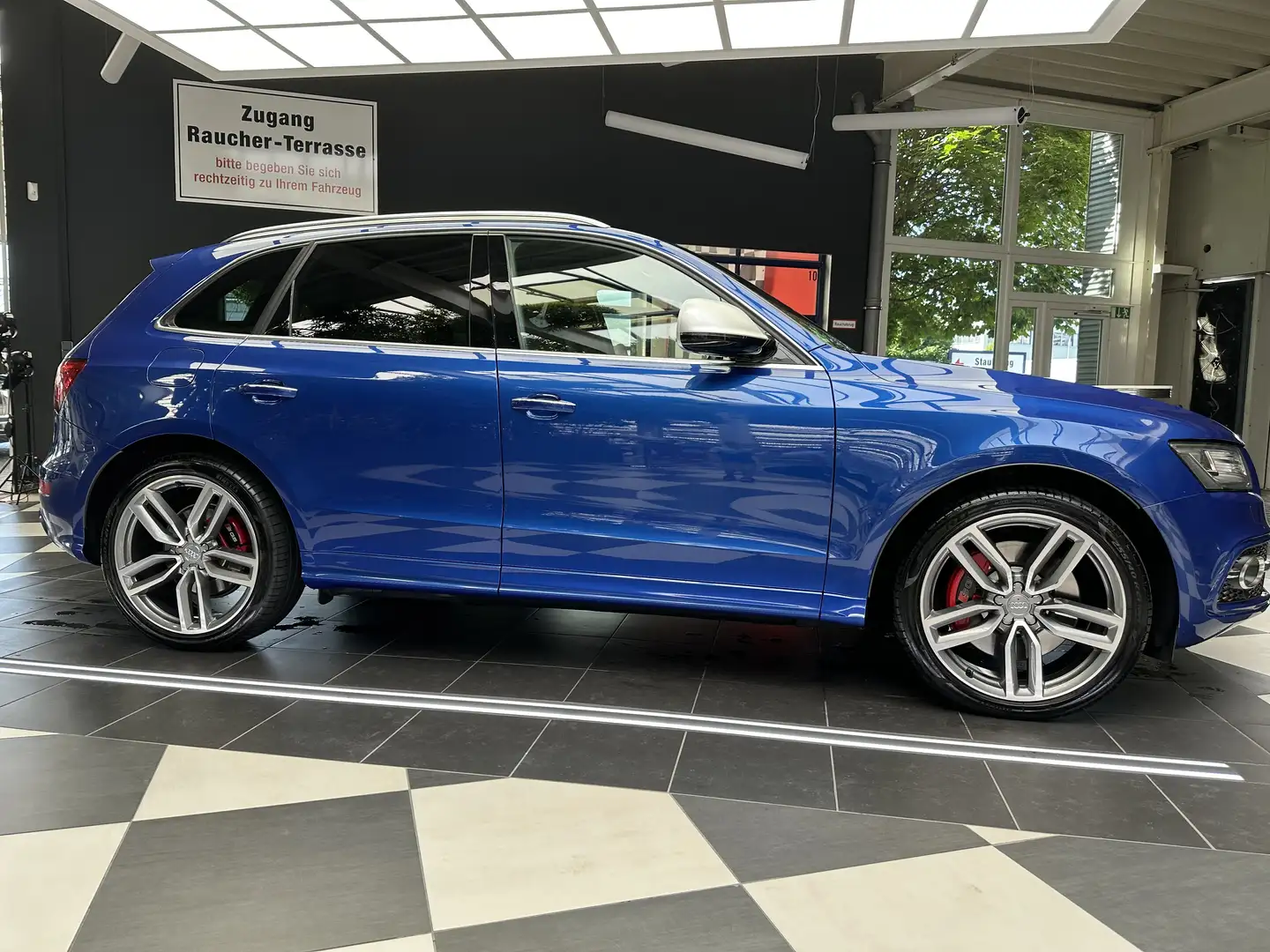 Audi SQ5 3.0 TDI quattro, Panorama, Standheizung, R21, B&O Blau - 1