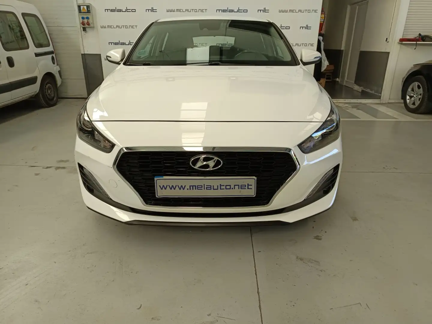 Hyundai i30 FB 1.0 TGDI Klass 120 Blanc - 1