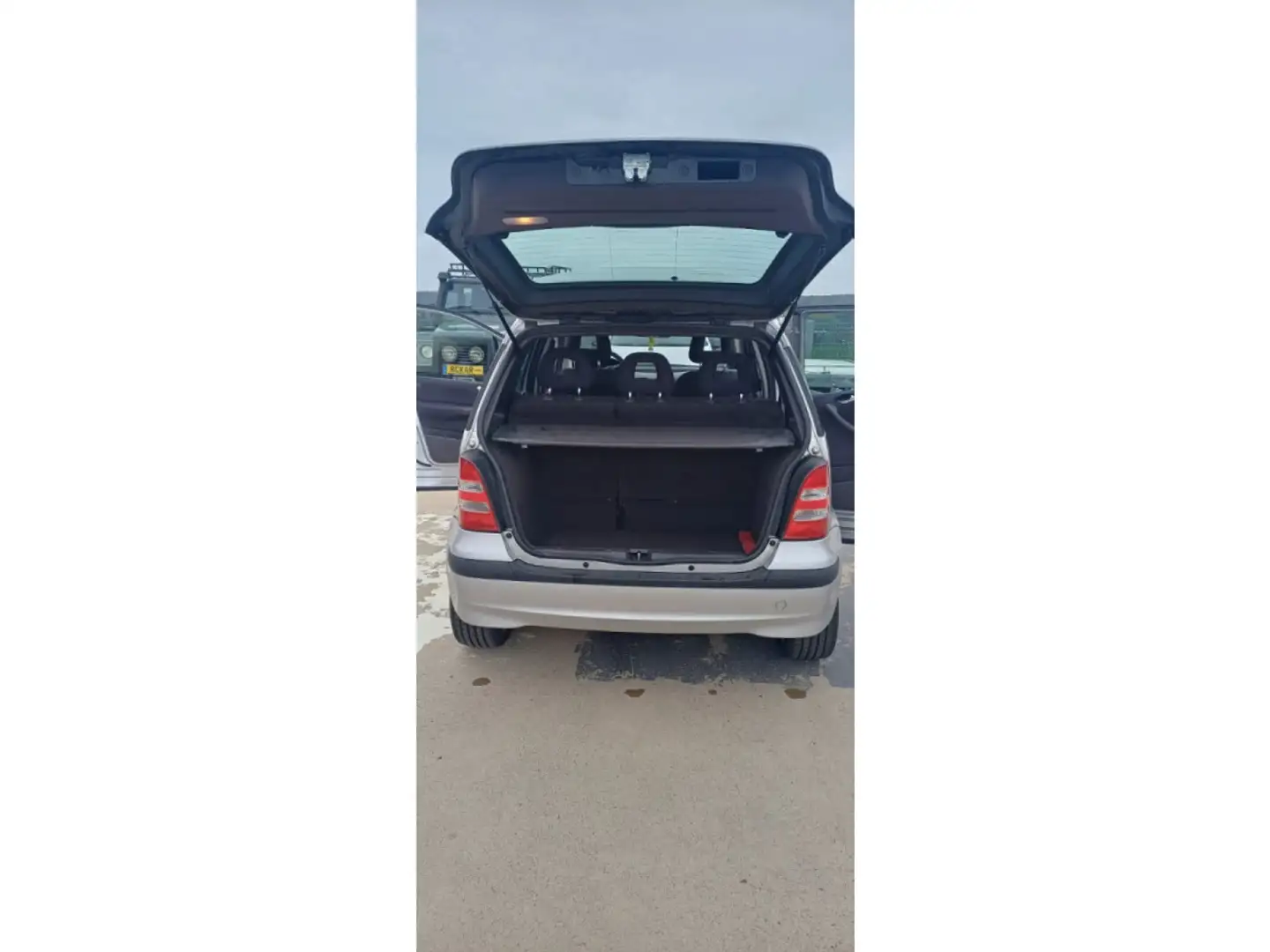 Mercedes-Benz A 140 Avant-garde Sièges chauffants *Garantie 12 mois* Gris - 2