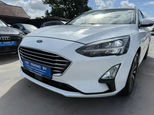 Ford Focus view 10