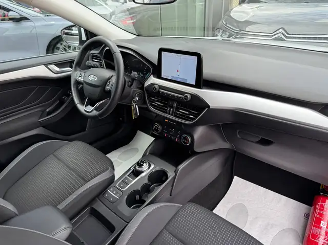 Ford Focus view 29