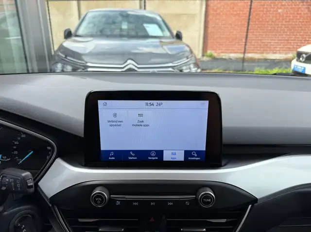 Ford Focus view 22