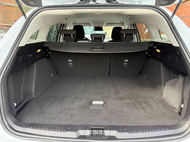 Ford Focus view 16
