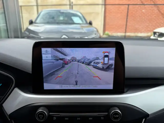 Ford Focus view 24