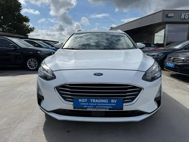 Ford Focus view 2