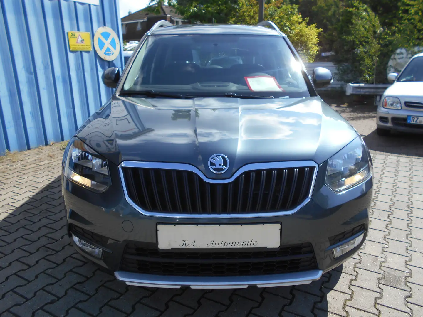 Skoda Yeti Ambition Grau - 2
