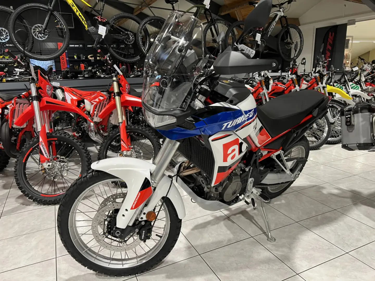 Aprilia Tuareg 660 Dakar Podium Kék - 2