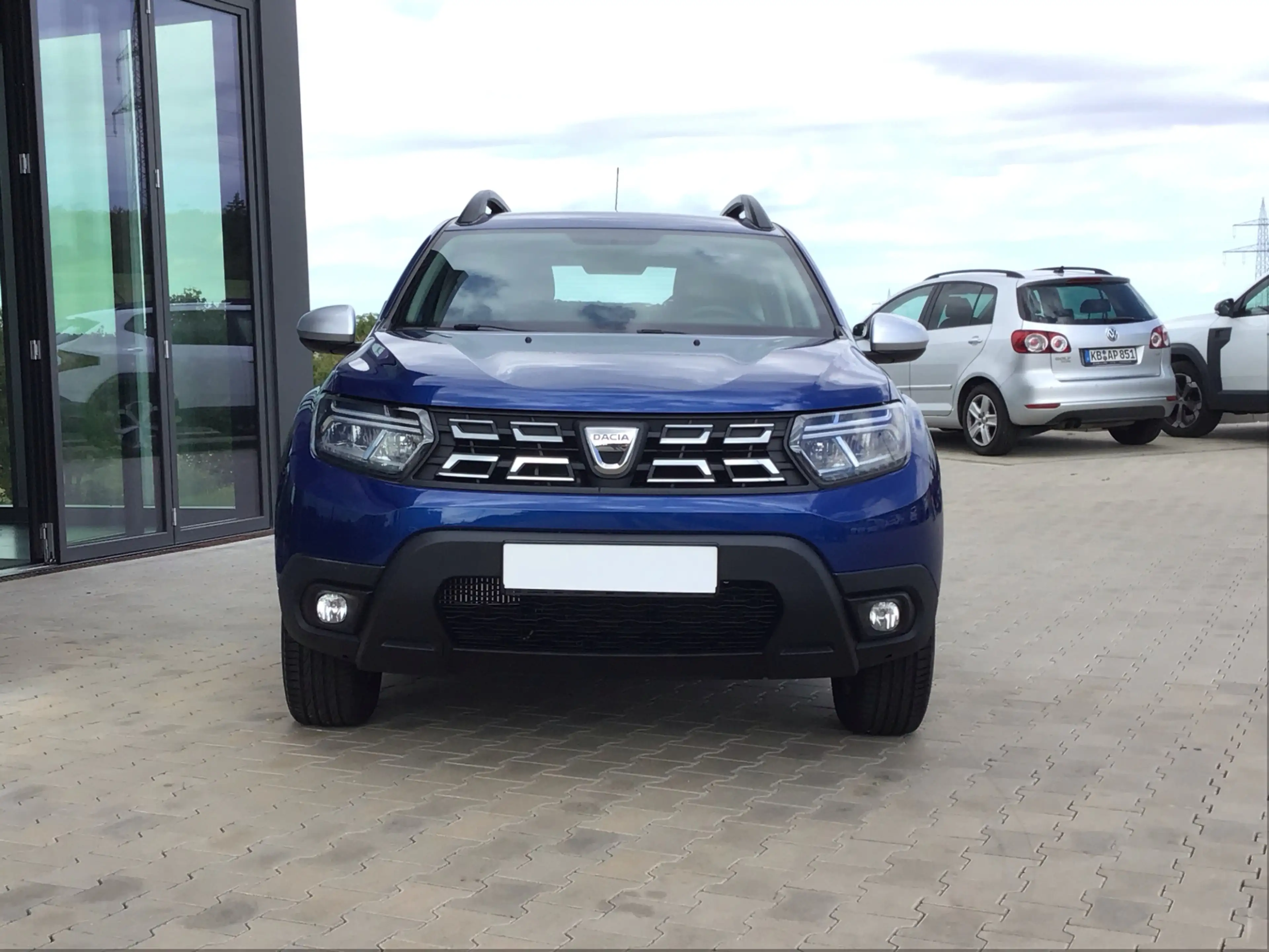 Dacia Duster TCe 130  Comfort  SHZ LED — photo 2