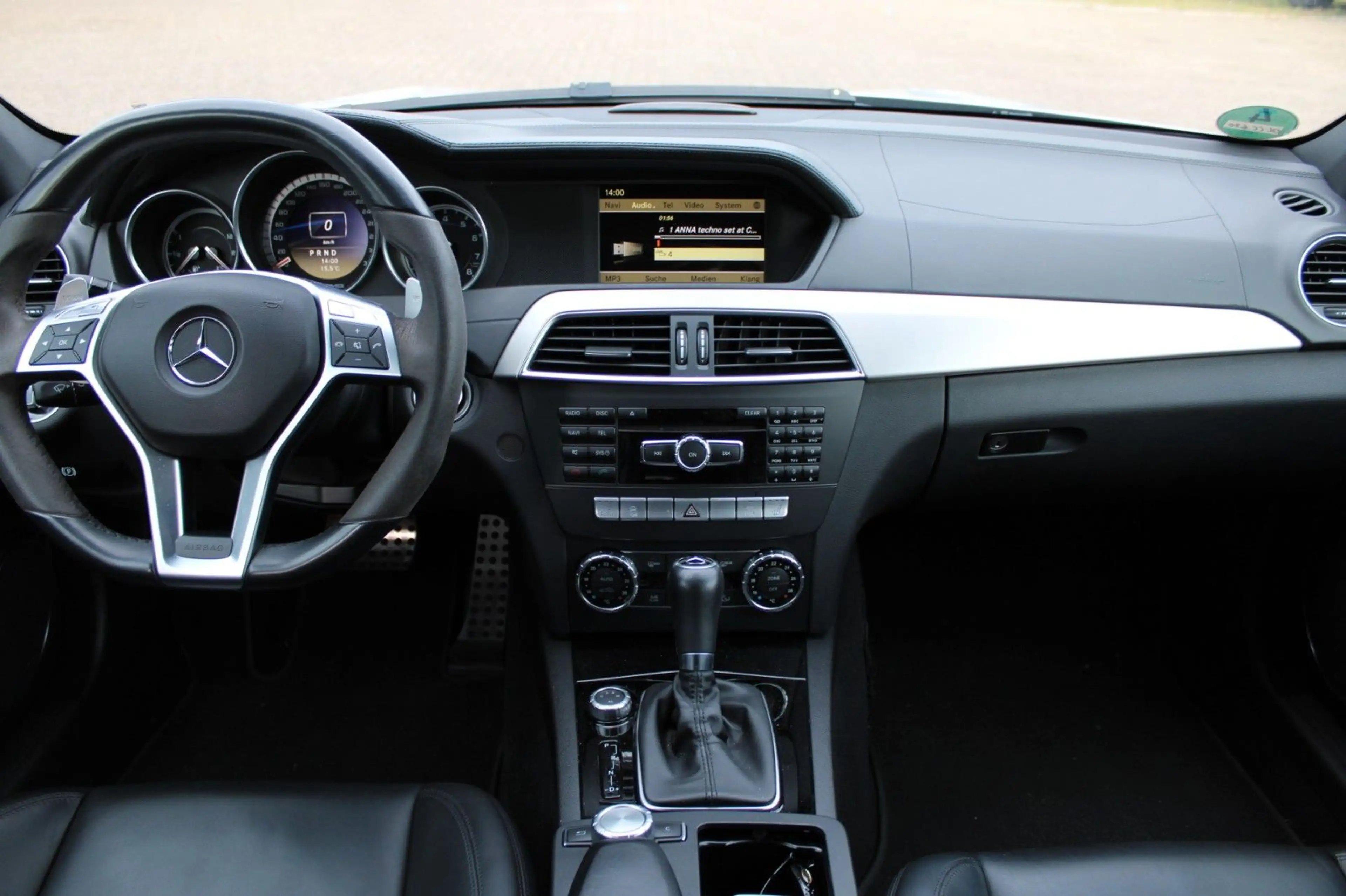 Mercedes-Benz C 63 AMG — photo 15