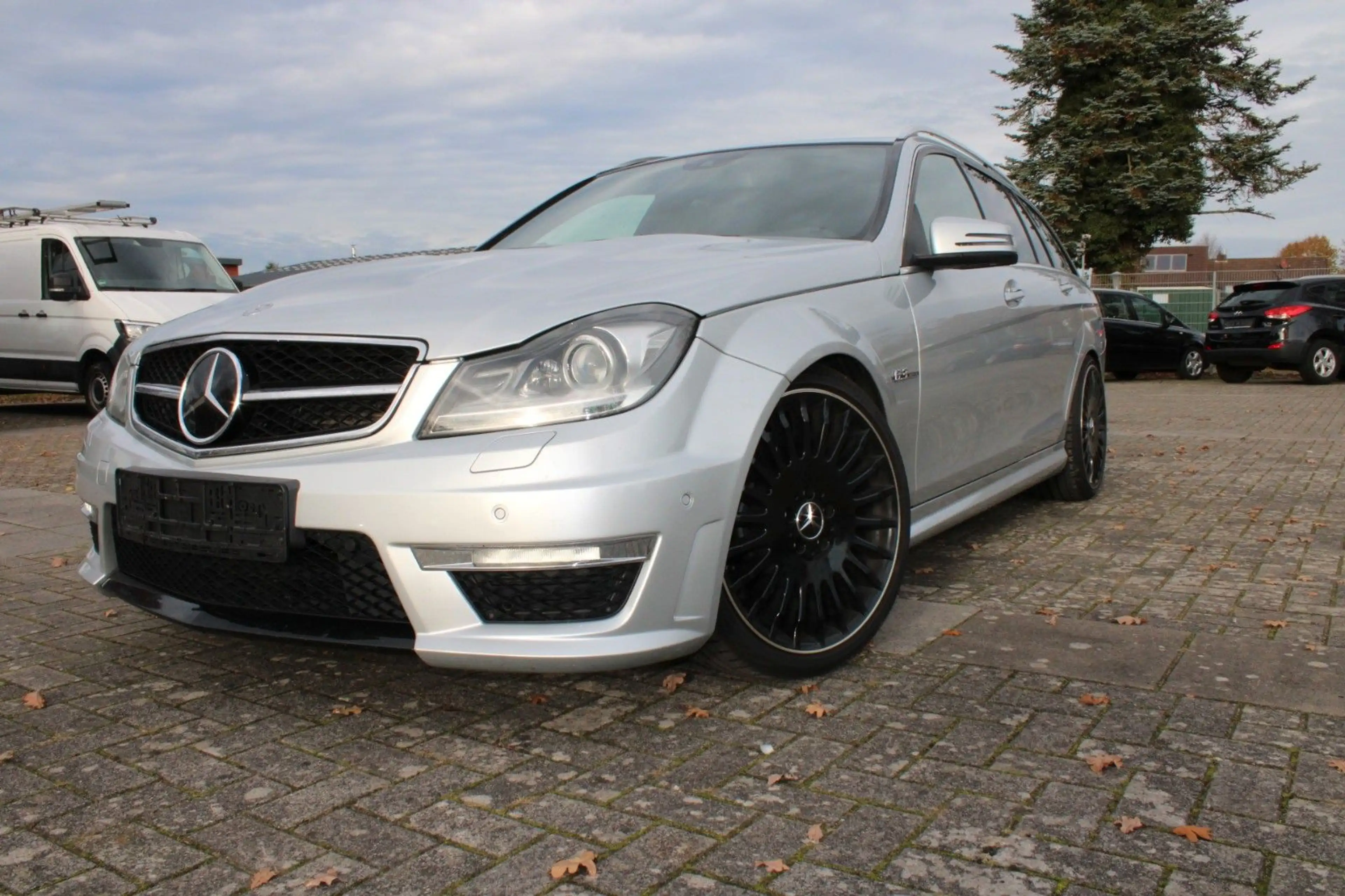 Mercedes-Benz C 63 AMG — photo 13