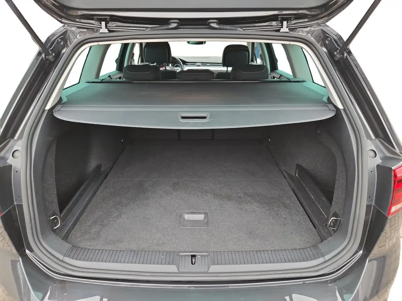Volkswagen Passat Variant Business 2.0 TDI DSG, KAM/ACC/LED 14