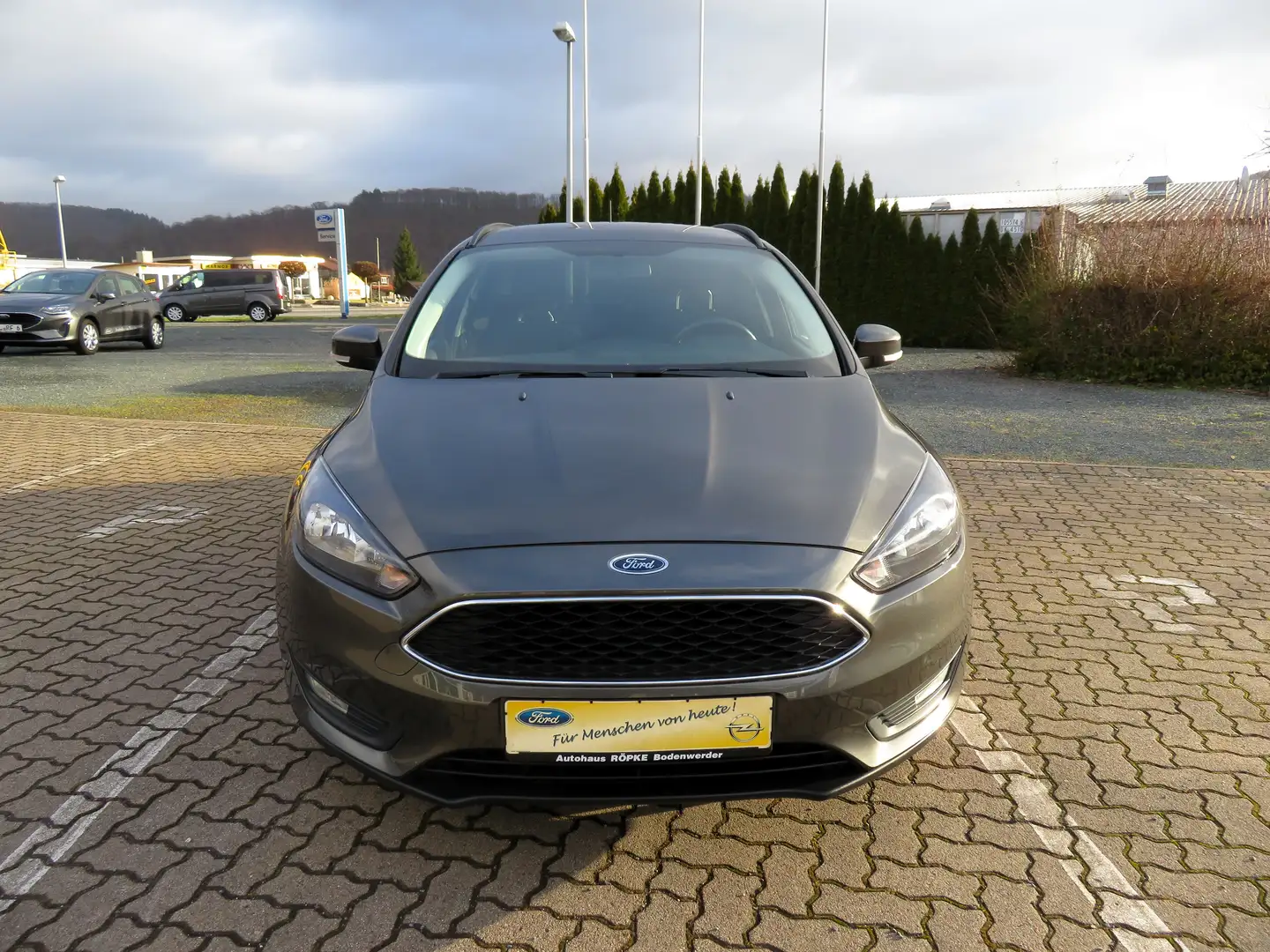 Ford Focus 1.5 Cool&Connect *Klima*Winter*Navi*Touch*abn.AHK* Grau - 2