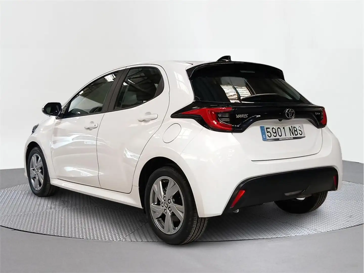 Toyota Yaris 120H 1.5 Active Plus - 2