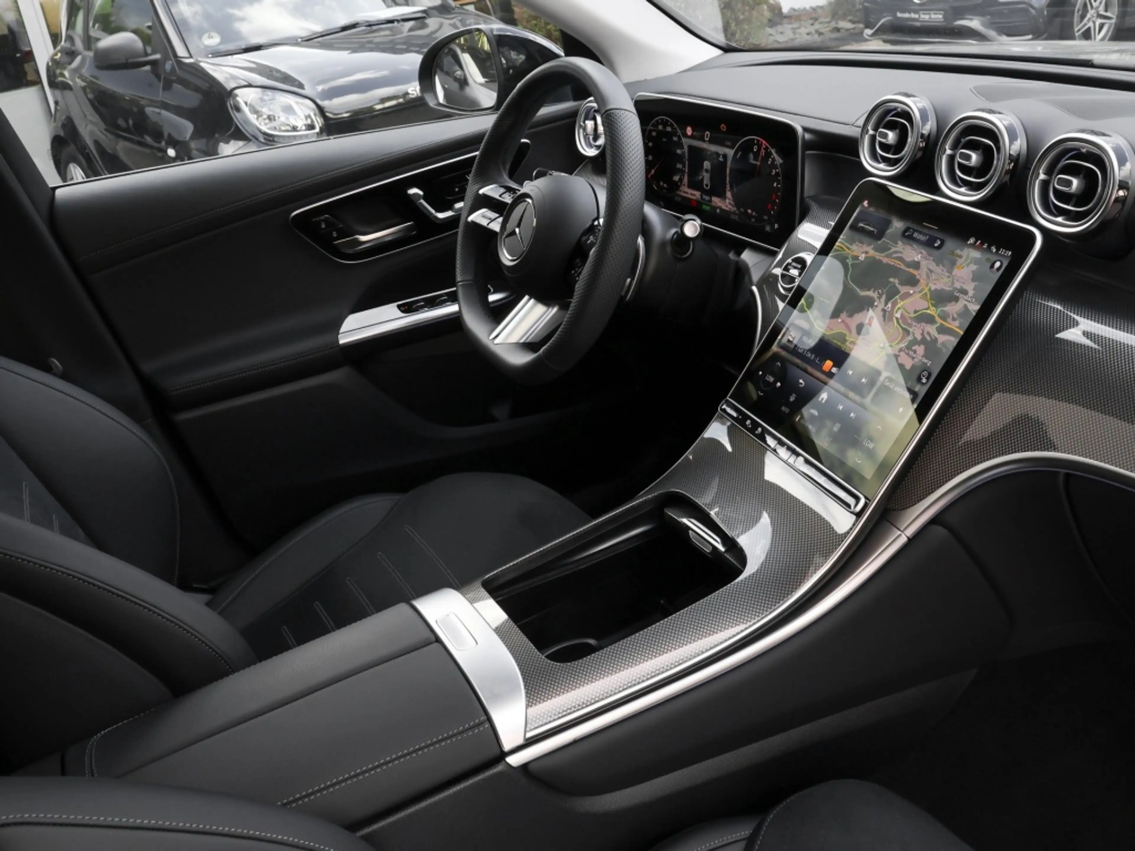 Mercedes-Benz GLC 300 de 4M Cp AMG-Sport/Pano/AHK/Night/360/20 — photo 4