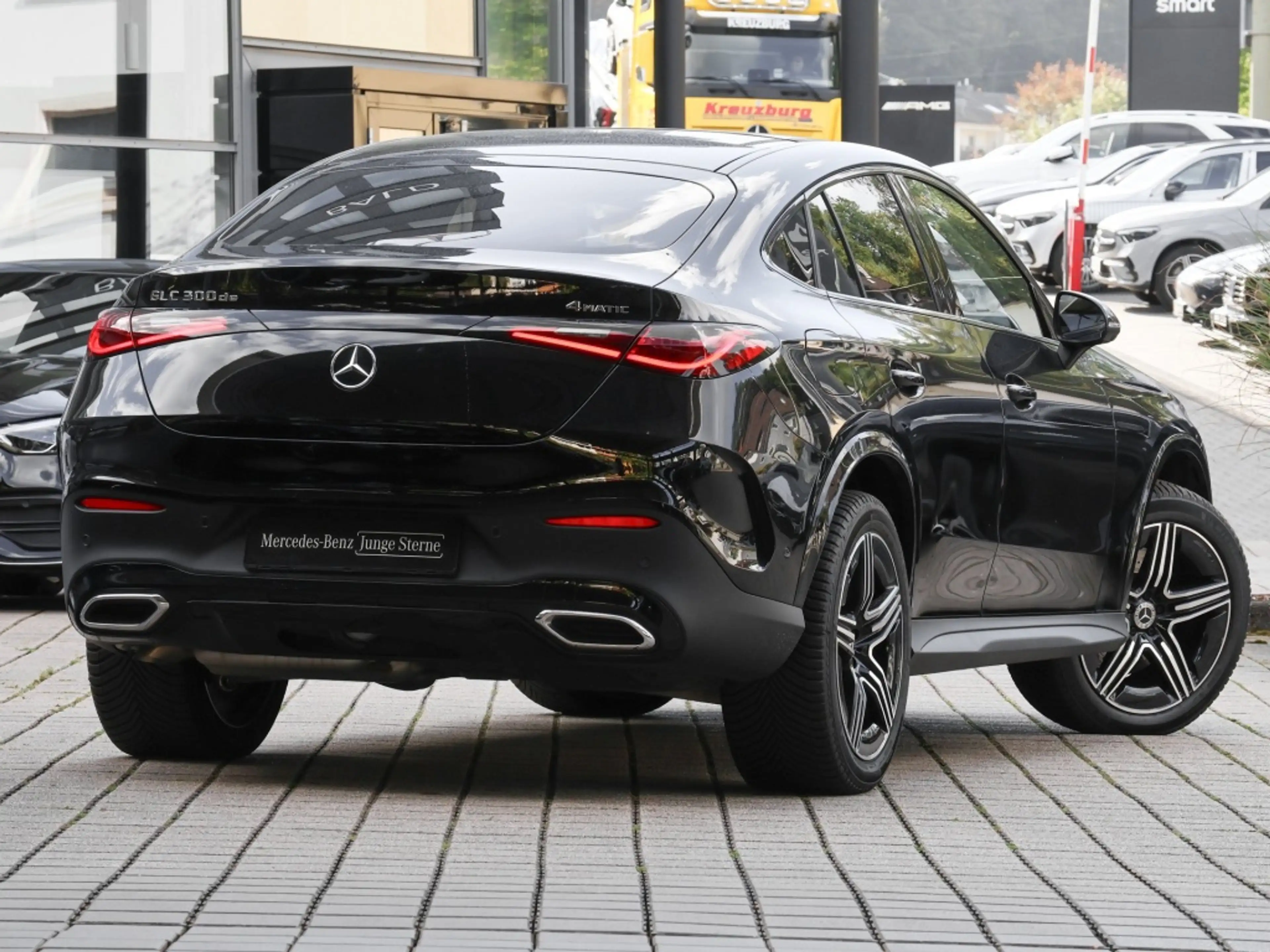 Mercedes-Benz GLC 300 de 4M Cp AMG-Sport/Pano/AHK/Night/360/20 — photo 3
